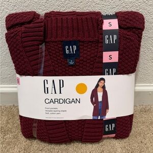 “New” GAP Women's Burgundy Cardigan Sweater sizeS